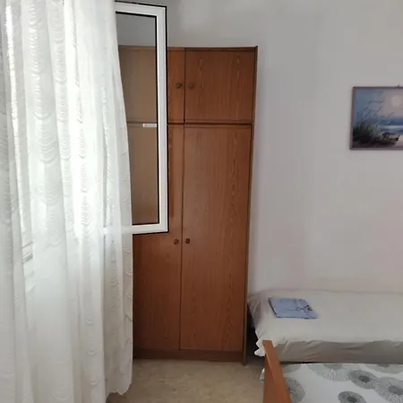 Apartamento Irena By The Gdinj