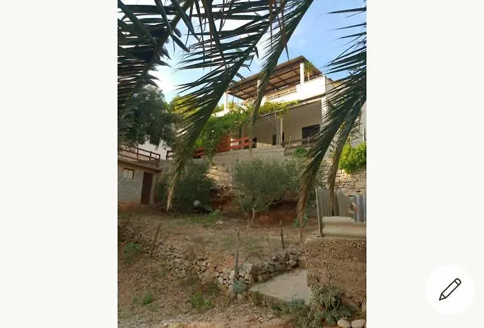 Robinzon Irena, By The Apartmán *